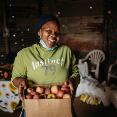 Community-Hero-Apple-Kariega.jpg Community-Hero-Apple-Kariega.jpg